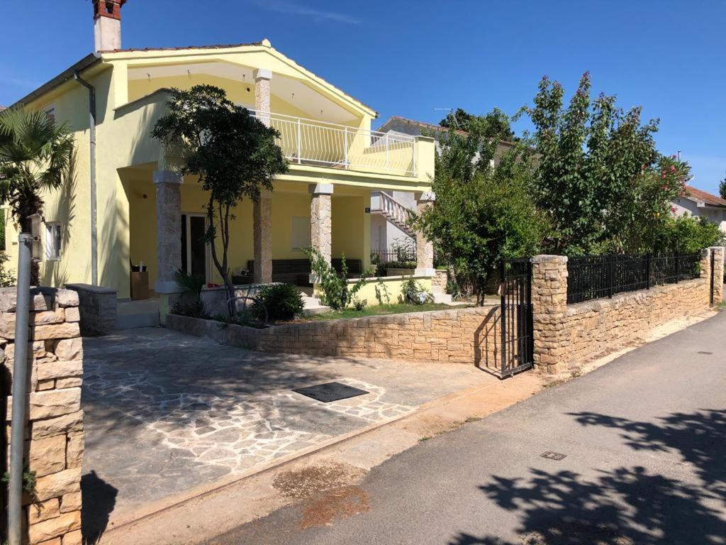 Five Bedroom House Near Sandy Beach Villa Major Medulin Exterior foto